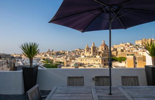 Cospicua Apartment | Top-Rated Penthouse Retreat with Hot Tub and Kitchen