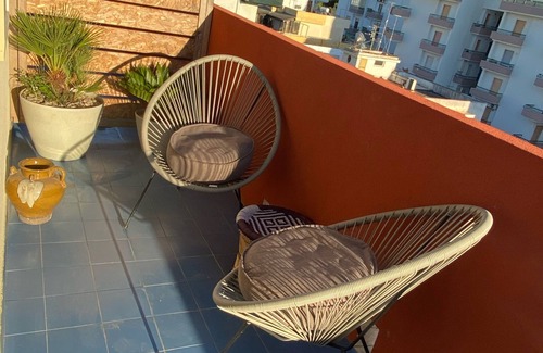 Il Monte Apartment | Seaview Penthouse: Beachside Retreat with Breakfast Included