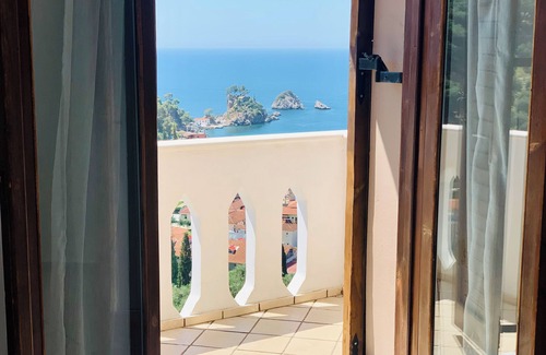 Parga Apartment | Seaside Penthouse Suite with Delightful Breakfast Included