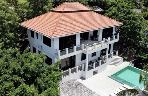Koh Tao Apartment | Seaview Penthouse: Child-Friendly Retreat with Breathtaking Views