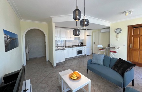 Los Abrigos Apartment | Penthouse with Spectacular Ocean Views and Sun Terrace
