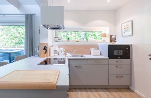 Zentrum Apartment | Guest Rated: Penthouse Stine Apartment in Husum for 3