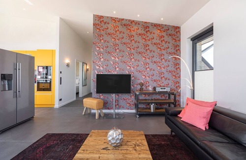 Haffkrug Apartment | Oceanfront Penthouse Strandallee 61 with Spa & Ocean Views