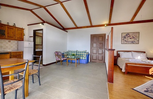 Termenades Apartment | Penthouse Studio Patras mit Sonnenterrasse und Meerblick in Agios Goorgios Pagi