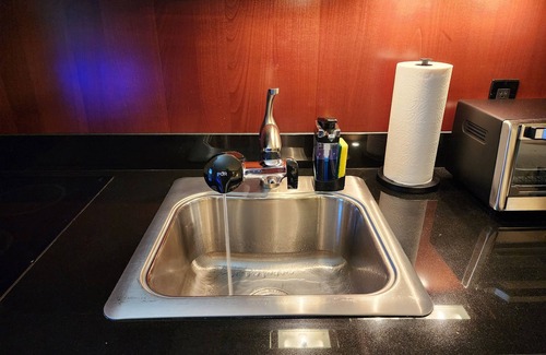 Las Vegas House | Stylish Penthouse Studio with Balcony & Strip Views