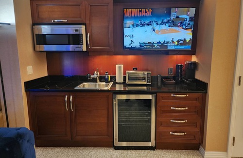 Las Vegas House | Stylish Penthouse Studio with Balcony & Strip Views