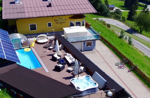 Saalbach-Hinterglemm Apartment | Exclusive Penthouse Suite with Spa, Pool & Pet-Friendly Perks