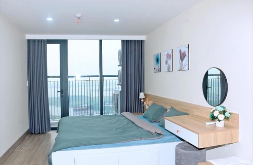 Tuy Hoa Apartment | Elegant Penthouse the Light: Family-Friendly Retreat Awaits
