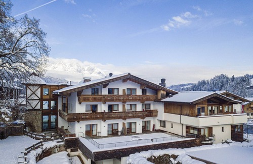 Reith bei Kitzbuehel Apartment | Premium 3-Bedroom Penthouse - Rated 10/10, Pet Friendly