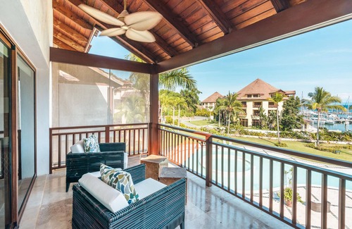 Puerto Bahia Apartment | Relax in Puerto Bahia PH C2 with Jacuzzi & Breakfast