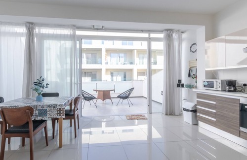 Bugibba Apartment | St. Paul's Bay Penthouse with SEA VIEW & Breakfast Included