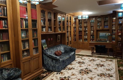 Sochi City Centre Apartment | Elevated Penthouse with Pool and Family-Friendly Amenities