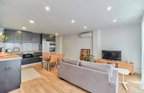 Campoamor Apartment | Penthouse with BBQ and terrace 23 m2 | king size bed