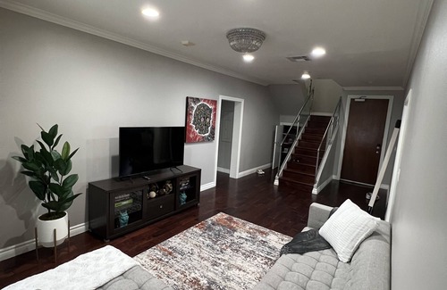 Waterfront Condo | Oceanview Penthouse: Pet-Friendly with Pool Access