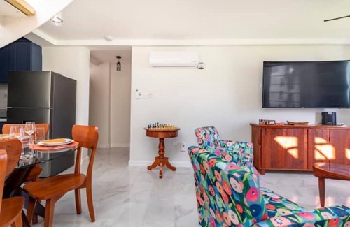 Montego Bay Condo | Beachfront Bliss on The Bay: Modern Penthouse with Pool