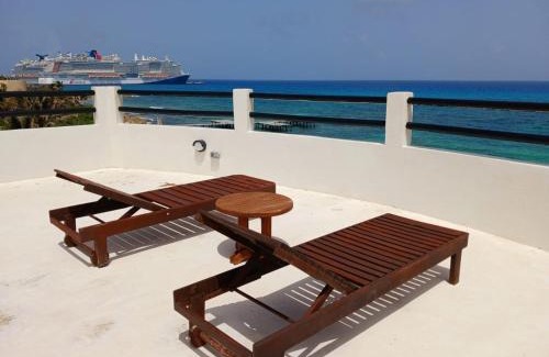 Majahual Apartment | Penthouse with Roof Top Terrace