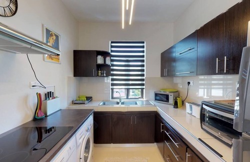 Pereybere Apartment | Oceanview Penthouse with Private Roof Terrace - 10/10 Rated