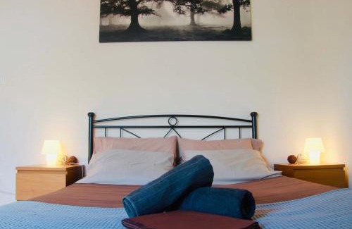 Ilioupoli Apartment | Sea View Penthouse: Guest Rated 9.3 & Family-Friendly