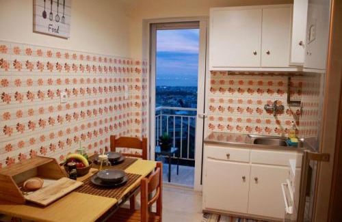 Ilioupoli Apartment | Sea View Penthouse: Guest Rated 9.3 & Family-Friendly
