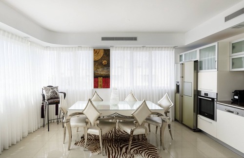 Old North Apartment | Elegant Penthouse with Ocean View - Rated 8.6/10 by Guests