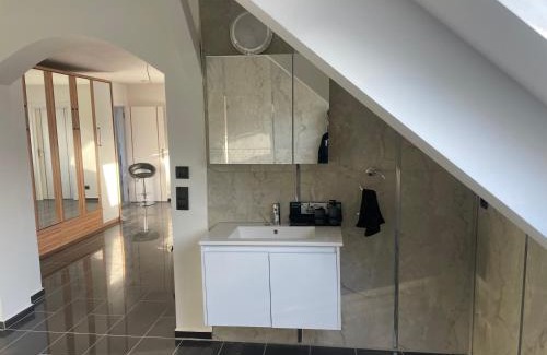 Kaßlerfeld Apartment | Exclusive Penthouse with Hot Tub & Family-Friendly Amenities