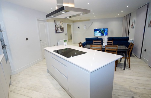 Slough Hotel | Elegant Penthouses in Slough with Breakfast Options