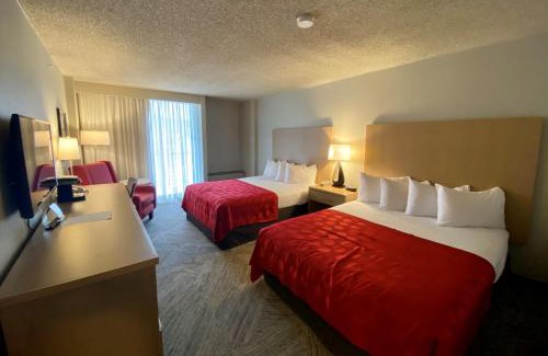 Okanagan-Similkameen Resort | Discover Penticton Lakeside Resort: Pet-Friendly Paradise