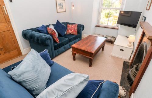 Kuggar House | Pet-Friendly Pentira: Top-Rated 4-Star Hotel Awaits You