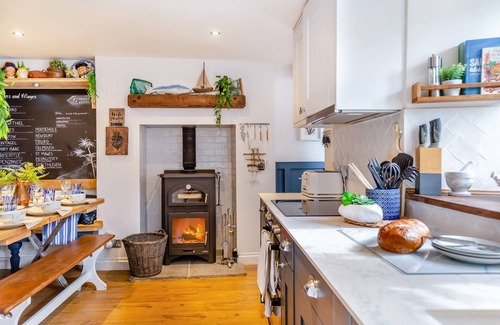 Kingsand Cottage | Pet-Friendly Pentreath Cottage with Ocean Views in Kingsand