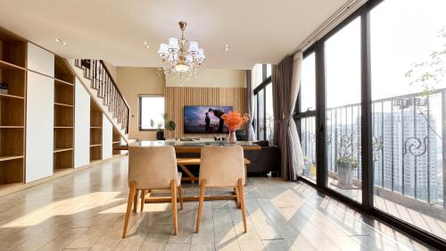 Tay Ho Apartment | Top-Rated FlowerGod PentStudio by WestLake in Hanoi