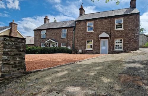 Bwlch House | Pentwyn Cottage, Bwlch Brecon