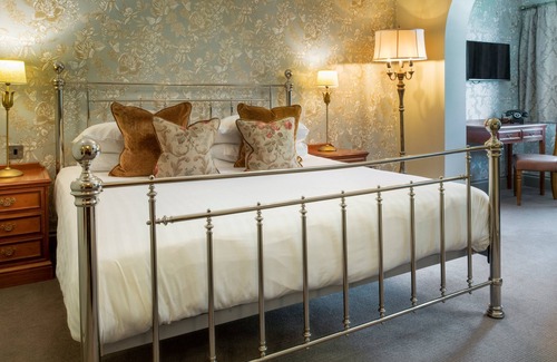 Redruth Hotel | Discover Penventon Park Hotel: Spa, Pool & Family Friendly