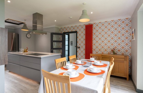 Llanfairpwllgwyngyll House | Penyrorsedd - Pet Friendly Holiday Home with Top Reviews