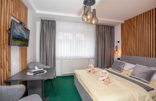 Zdiar House | Budget-Friendly Stay at Penzión Blanka with Hot Tub & Breakfast