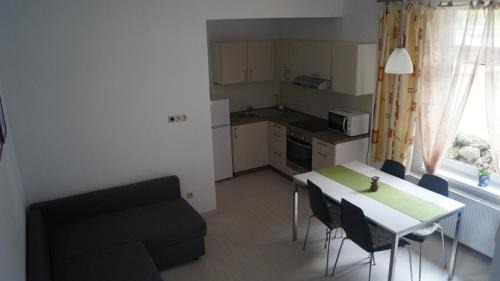 Cerveny Klastor House | Cozy Penzión Jolla: Family-Friendly Retreat Awaits You