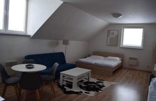 Circ House | Comfortable Stay at Penzión na Hranici Čirč with Breakfast