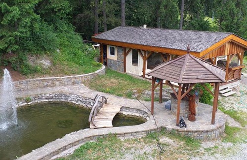 Oravsky Podzamok House | Pet-Friendly Penzión Racibor: Family Comfort Awaits