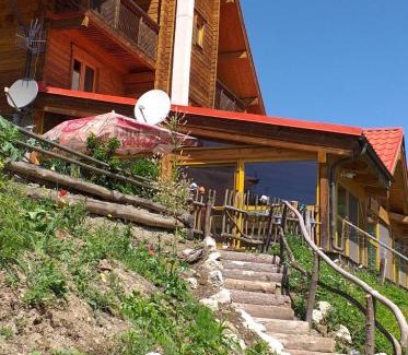 Oravsky Podzamok House | Pet-Friendly Penzión Racibor: Family Comfort Awaits