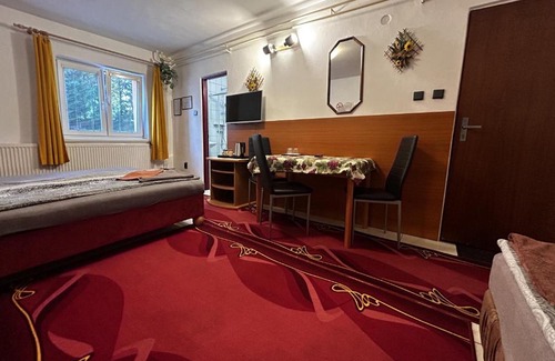 Sever House | Cozy Penzión Rozália: Family-Friendly with Breakfast Included