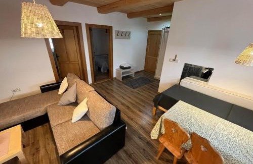 Brezovica House | Pet-Friendly Penzión Skorušina with Spa and Hot Tub