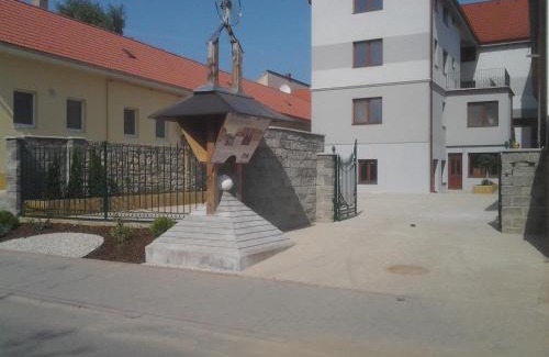 Brezova pod Bradlom House | Pet-Friendly Penzión Tvarožek: Family-Approved Comfort