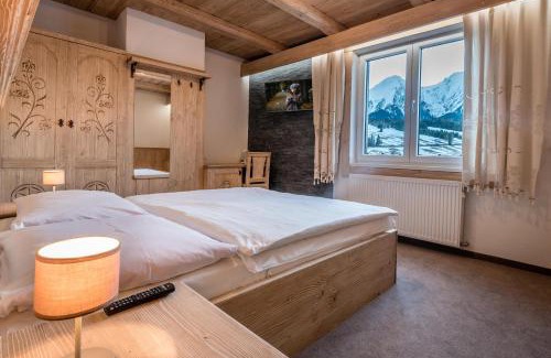 Zdiar House | Discover Penzión u Pavla: Pet-Friendly Retreat with Hot Tub