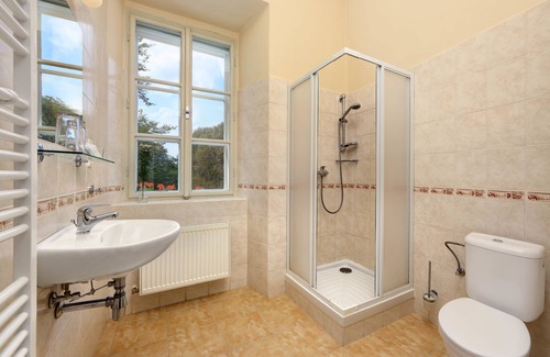 Sudomerice u Bechyne Bed & Breakfast | Discover Penzion Černická obora: Family-Friendly Retreat