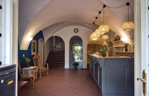 Sudomerice u Bechyne House | Pet-Friendly Retreat at Penzion Černická obora with Ocean View
