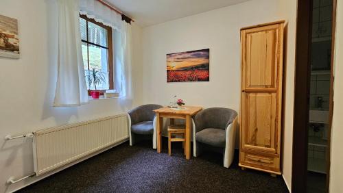 Teplice nad Metuji House | Discover Penzion Čtyřlístek: Oceanfront Haven with Spa