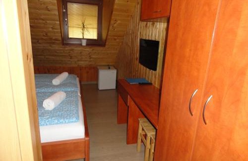 Zar House | Guest Rated: Penzion Žumberk with Kitchen Amenities