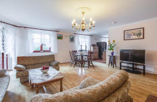 Krivoklat House | Pet-Friendly Escape at Penzion a Restaurace Nad Hradem