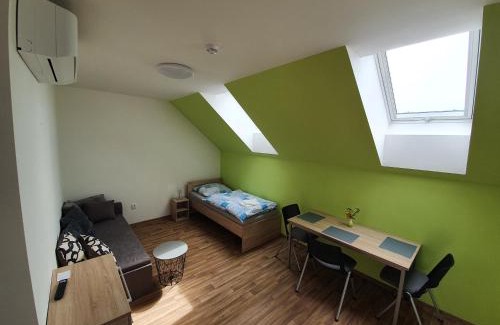 Dobrikov Apartment | Pet-Friendly Stay at Penzion Amalka Dobříkov - Rated 9/10