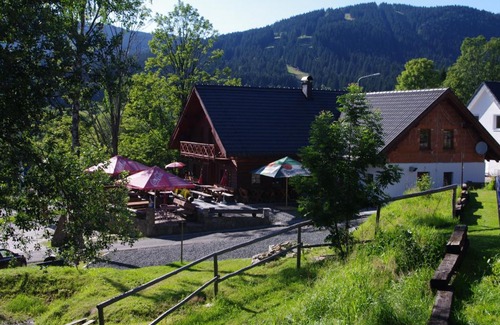 Spicak House | Family-Friendly Penzion Avalanche with On-Site Dining