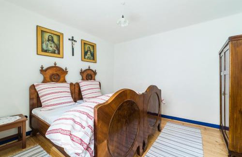 Sucha Loz Hotel | Top-Rated Penzion Berdina: Family-Friendly with Kitchen